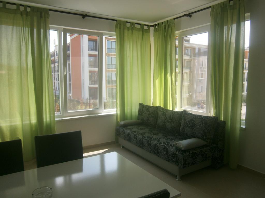 Anna Marina Apartments Sveti Vlas Exterior photo