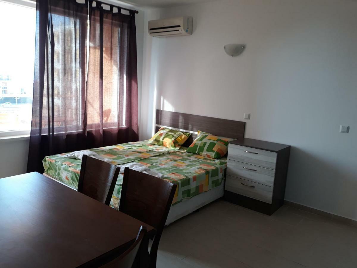 Anna Marina Apartments Sveti Vlas Exterior photo