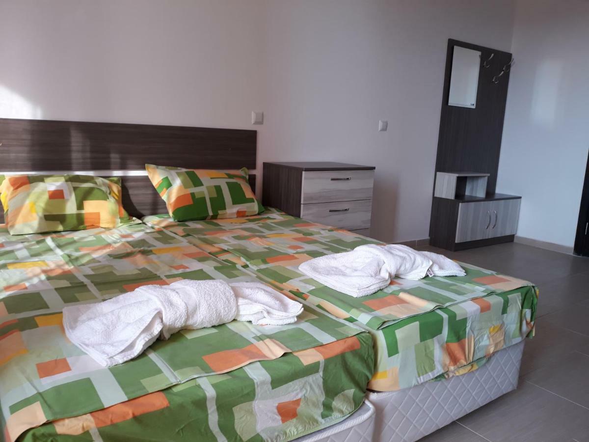 Anna Marina Apartments Sveti Vlas Exterior photo